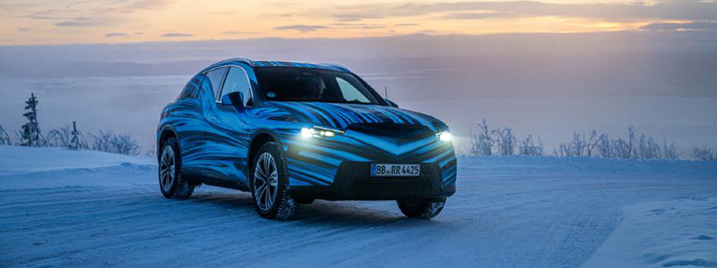 Image: The 2025 Mercedes-Benz GLC with EQ Technology Excels in Extreme Cold